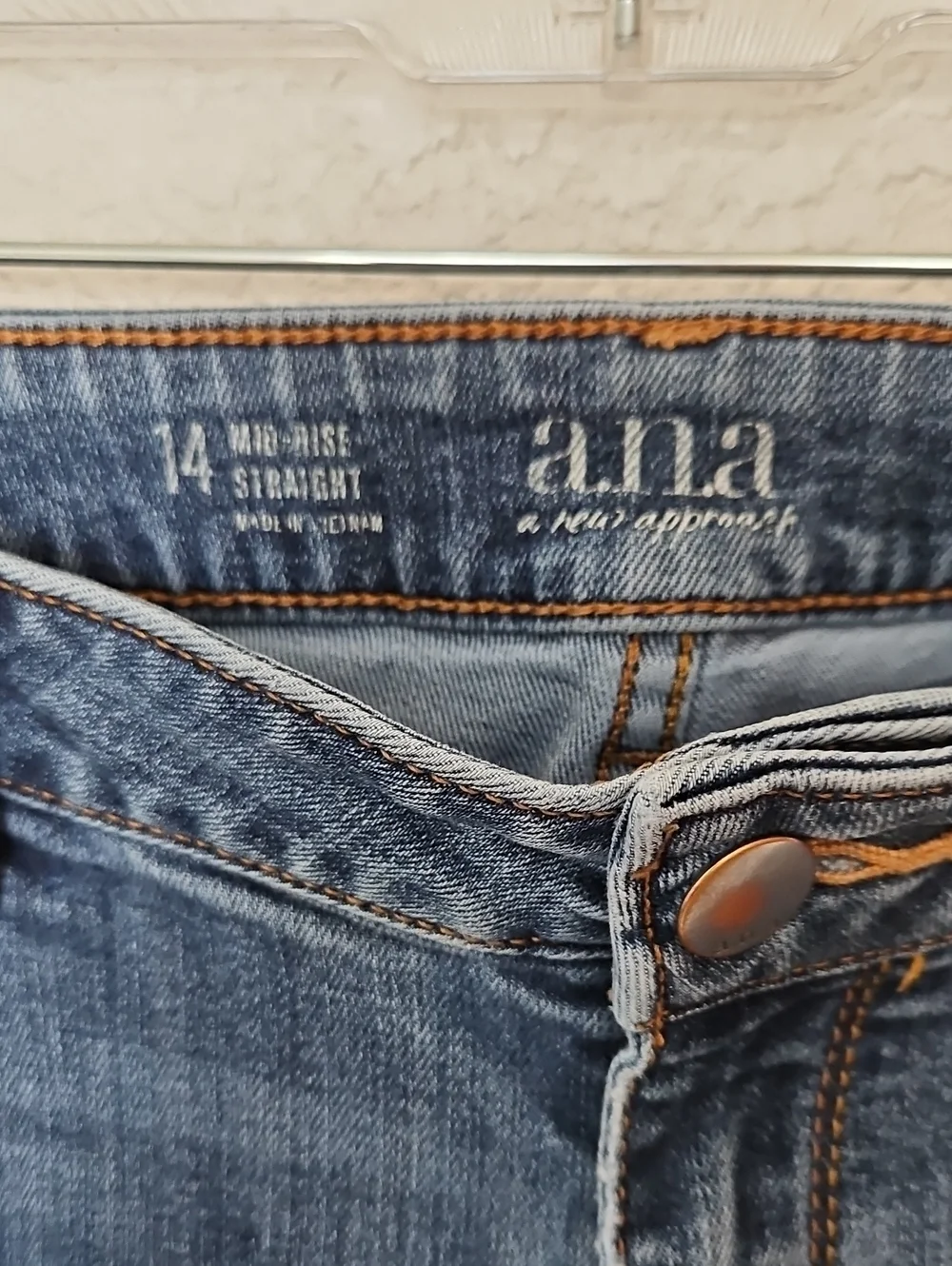 a.n.a. Mid Rise Straight Leg Women's Jeans ~ Size 14.